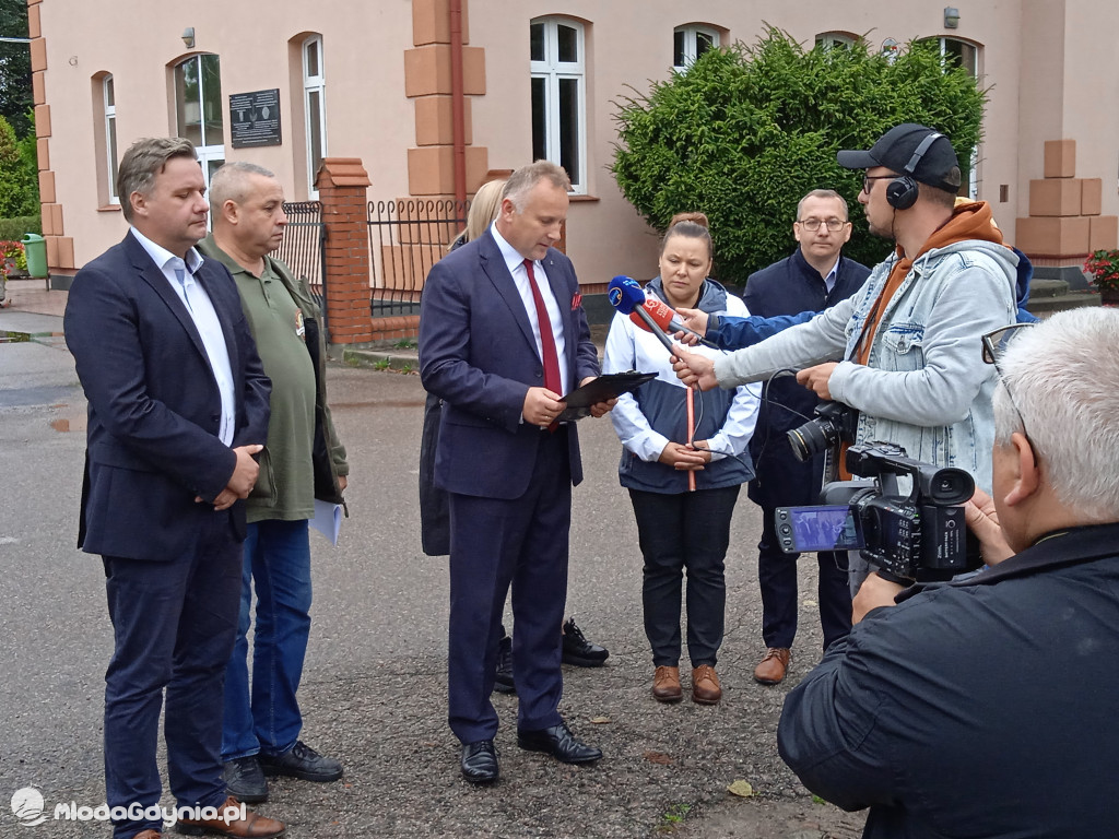 Konferencja prasowa  ws podpalenia w Barkowie - Czarne 18.09.2021