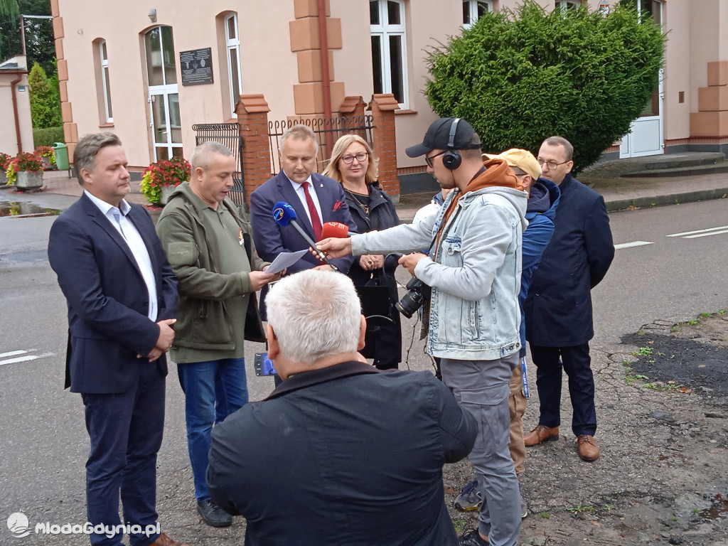 Konferencja prasowa  ws podpalenia w Barkowie - Czarne 18.09.2021