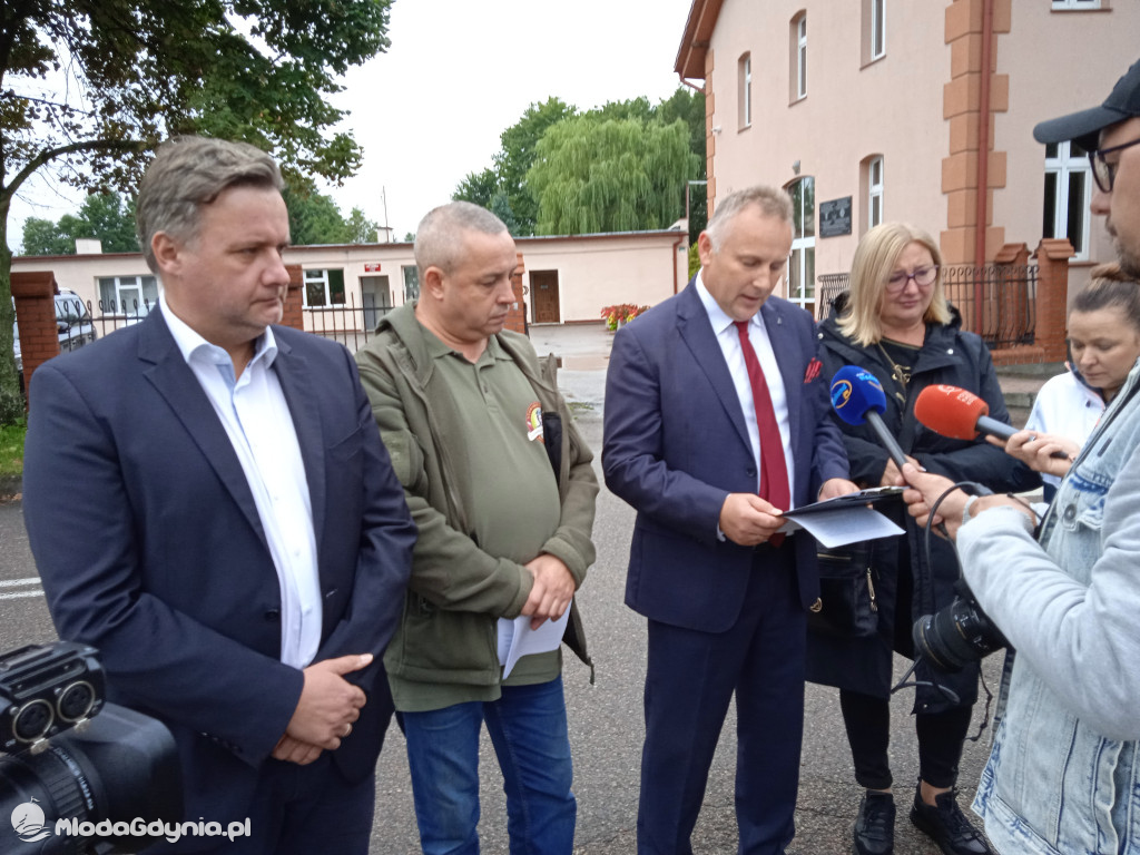 Konferencja prasowa  ws podpalenia w Barkowie - Czarne 18.09.2021