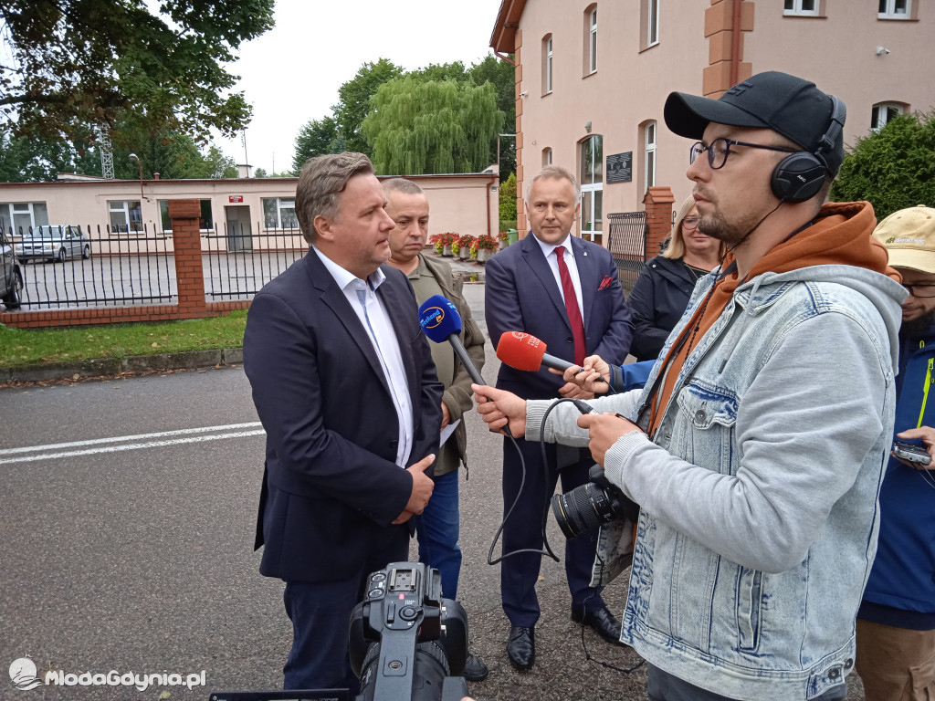 Konferencja prasowa  ws podpalenia w Barkowie - Czarne 18.09.2021