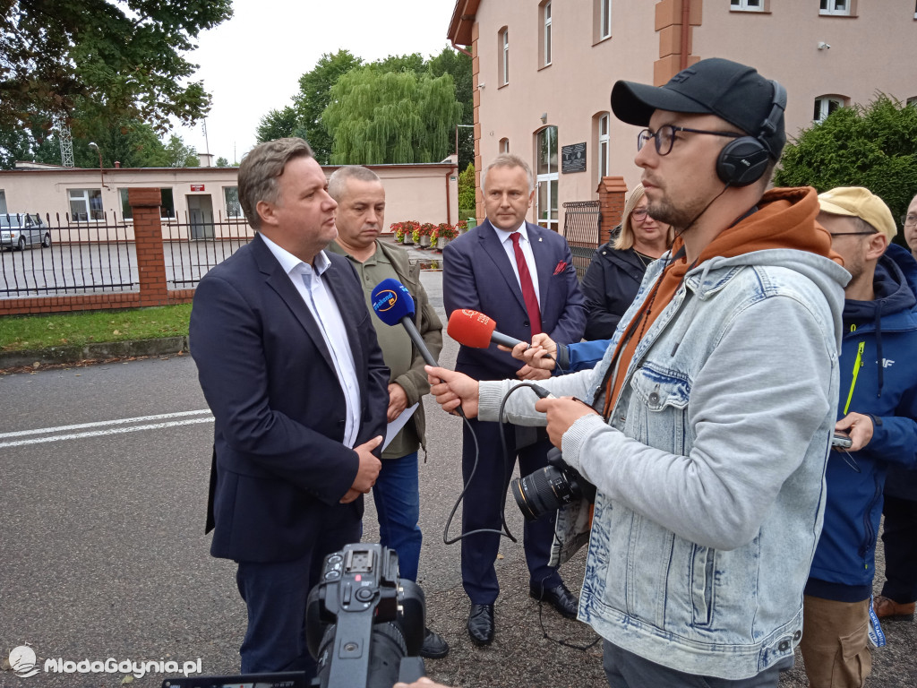 Konferencja prasowa  ws podpalenia w Barkowie - Czarne 18.09.2021