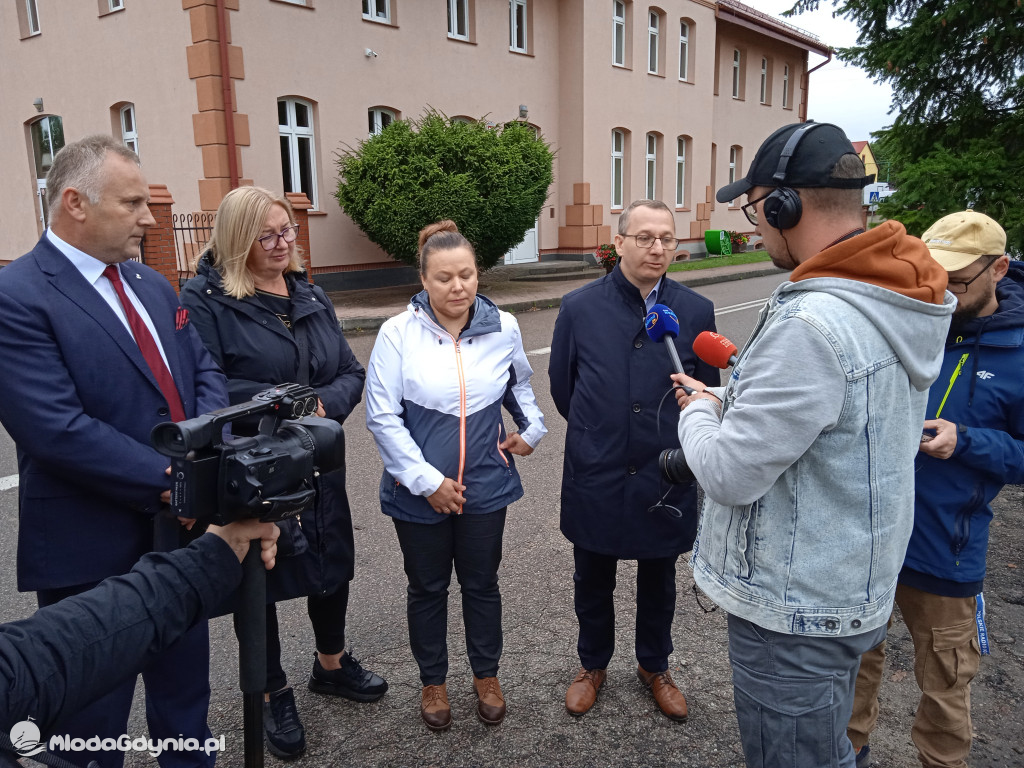 Konferencja prasowa  ws podpalenia w Barkowie - Czarne 18.09.2021