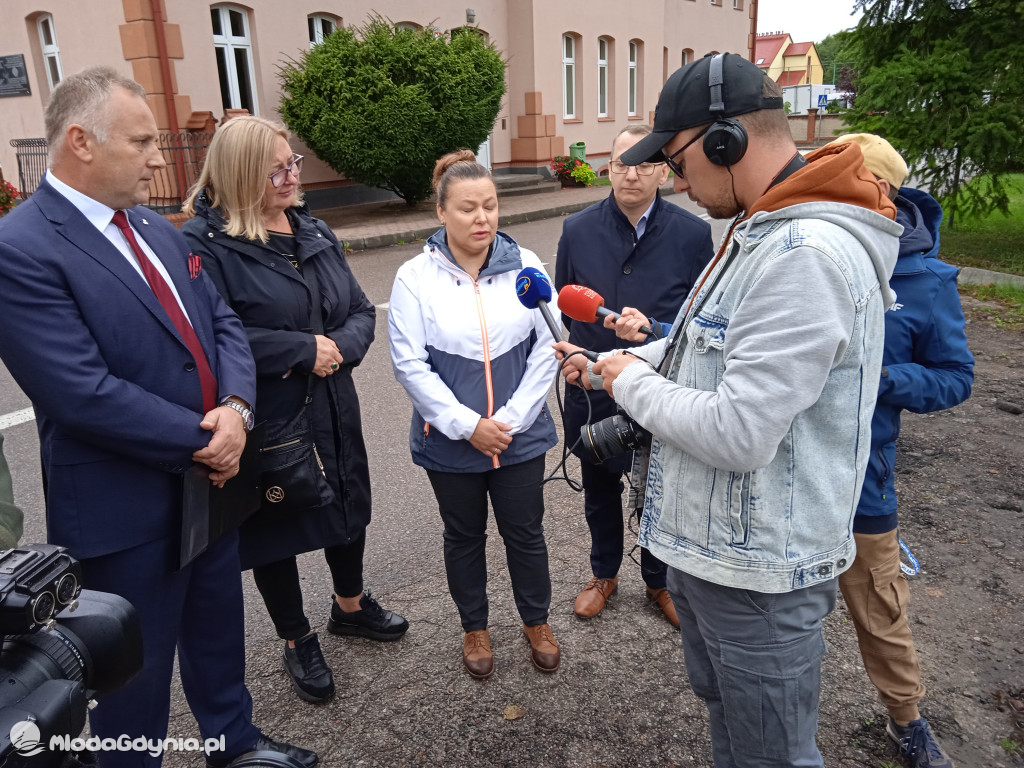 Konferencja prasowa  ws podpalenia w Barkowie - Czarne 18.09.2021