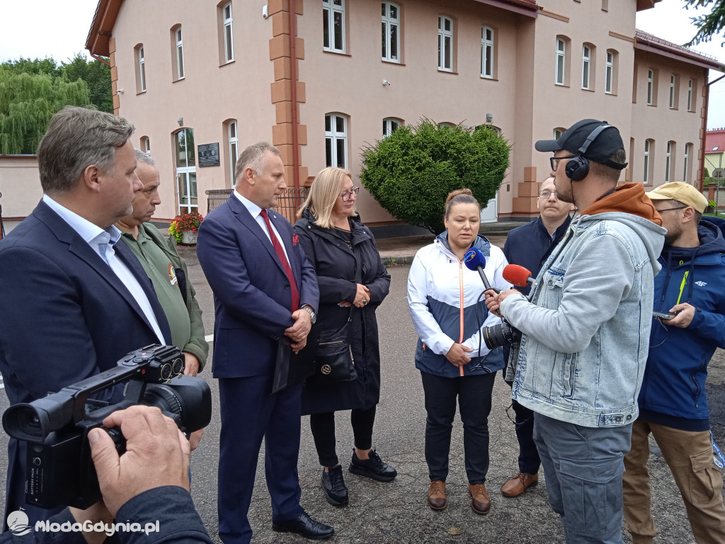 Konferencja prasowa  ws podpalenia w Barkowie - Czarne 18.09.2021