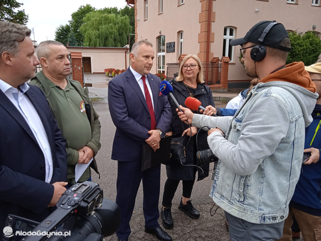 Konferencja prasowa  ws podpalenia w Barkowie - Czarne 18.09.2021
