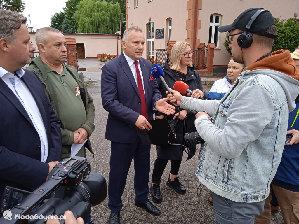 Konferencja prasowa  ws podpalenia w Barkowie - Czarne 18.09.2021