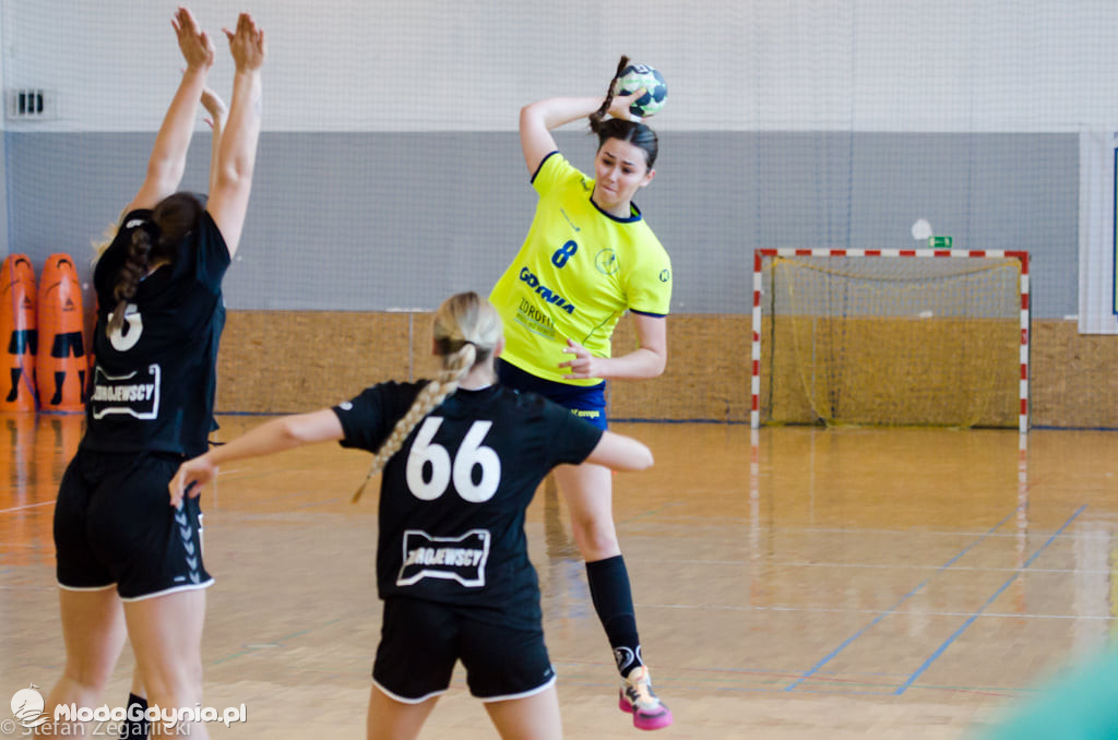 KS  Kościerzyna - SPR Arka Gdynia 25:19 (9:10)
