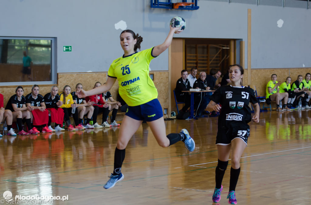 KS  Kościerzyna - SPR Arka Gdynia 25:19 (9:10)