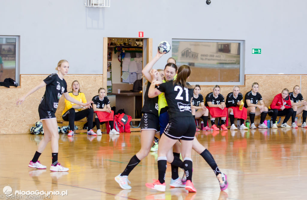 KS  Kościerzyna - SPR Arka Gdynia 25:19 (9:10)