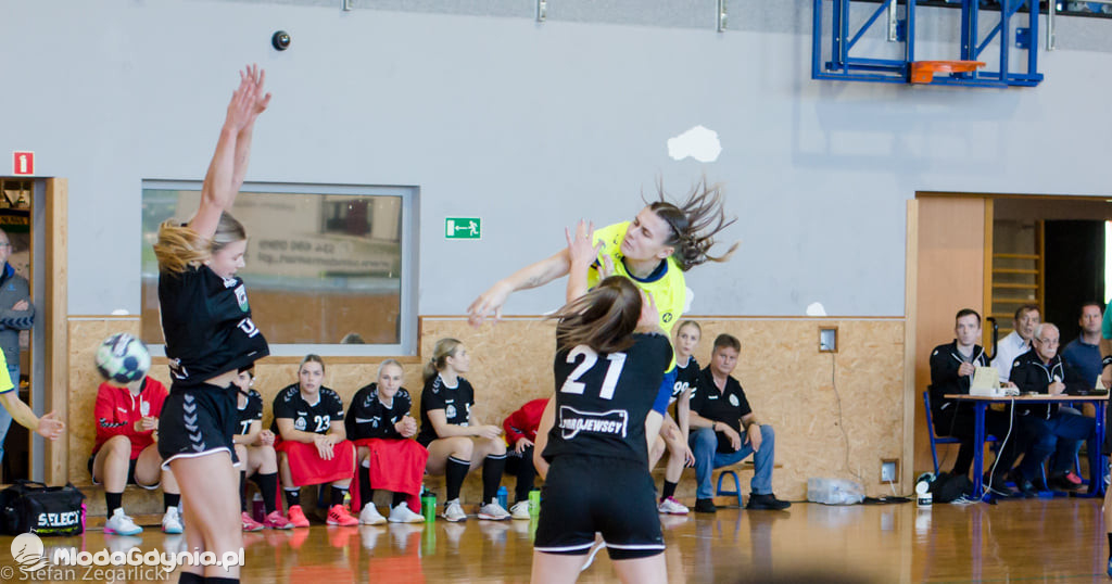 KS  Kościerzyna - SPR Arka Gdynia 25:19 (9:10)