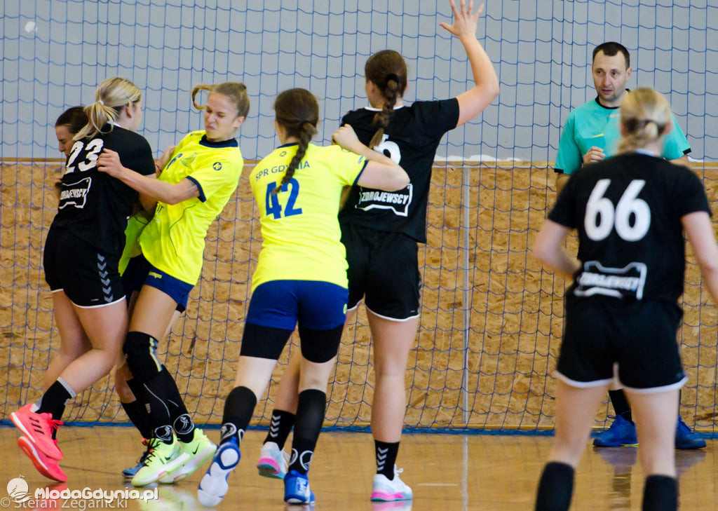 KS  Kościerzyna - SPR Arka Gdynia 25:19 (9:10)