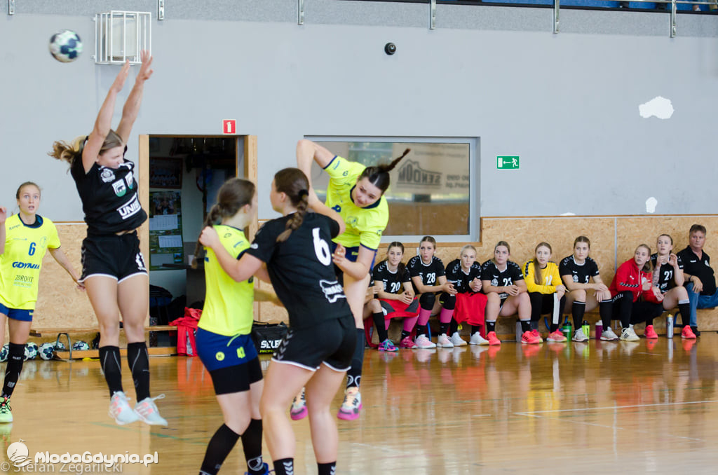 KS  Kościerzyna - SPR Arka Gdynia 25:19 (9:10)