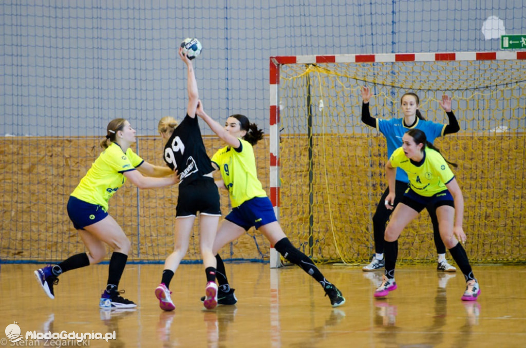 KS  Kościerzyna - SPR Arka Gdynia 25:19 (9:10)
