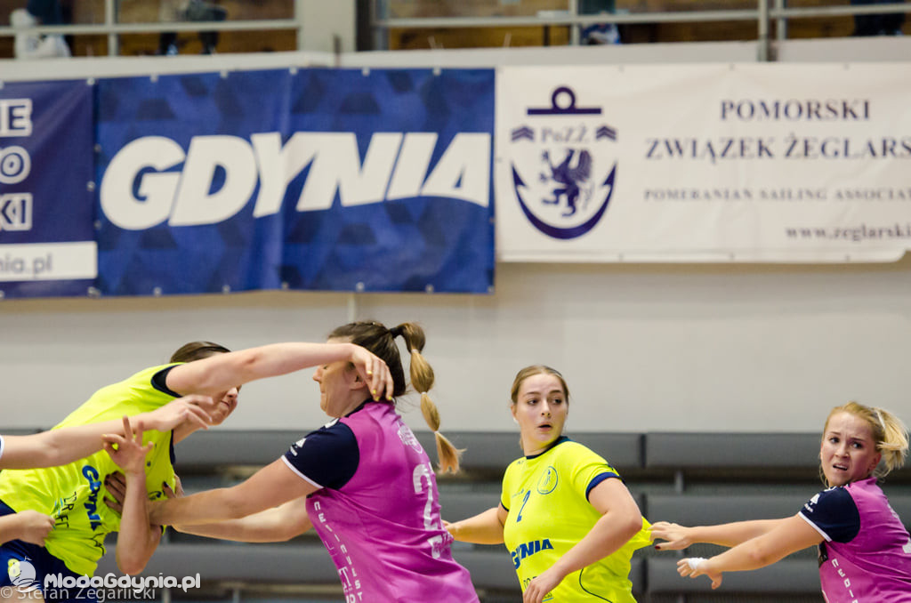 SPR Arka Gdynia - Jutrzenka Płock 28:21 (17:13)