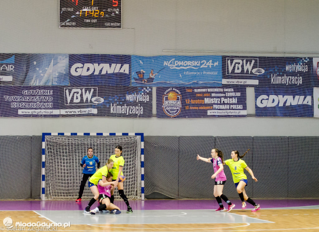 SPR Arka Gdynia - Jutrzenka Płock 28:21 (17:13)