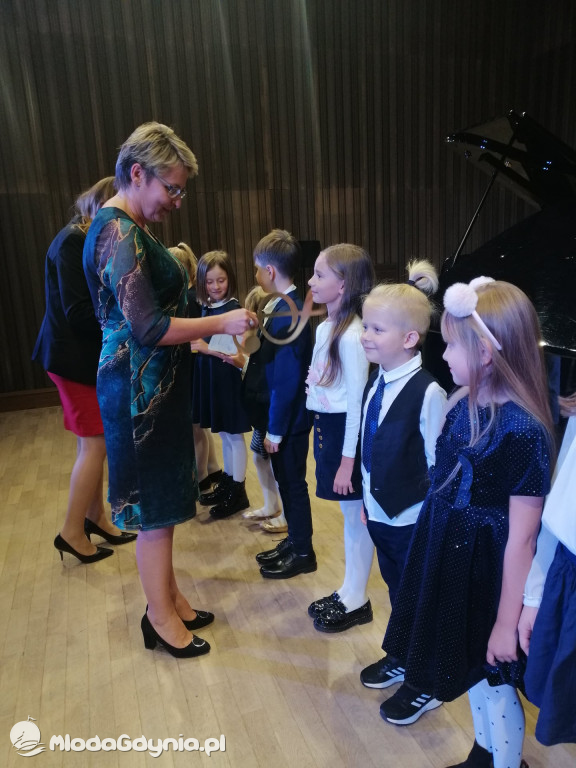 Szkoła Muzyczna -  zaślubione pierwszaki z I A i I B cyklu 6-letniego
