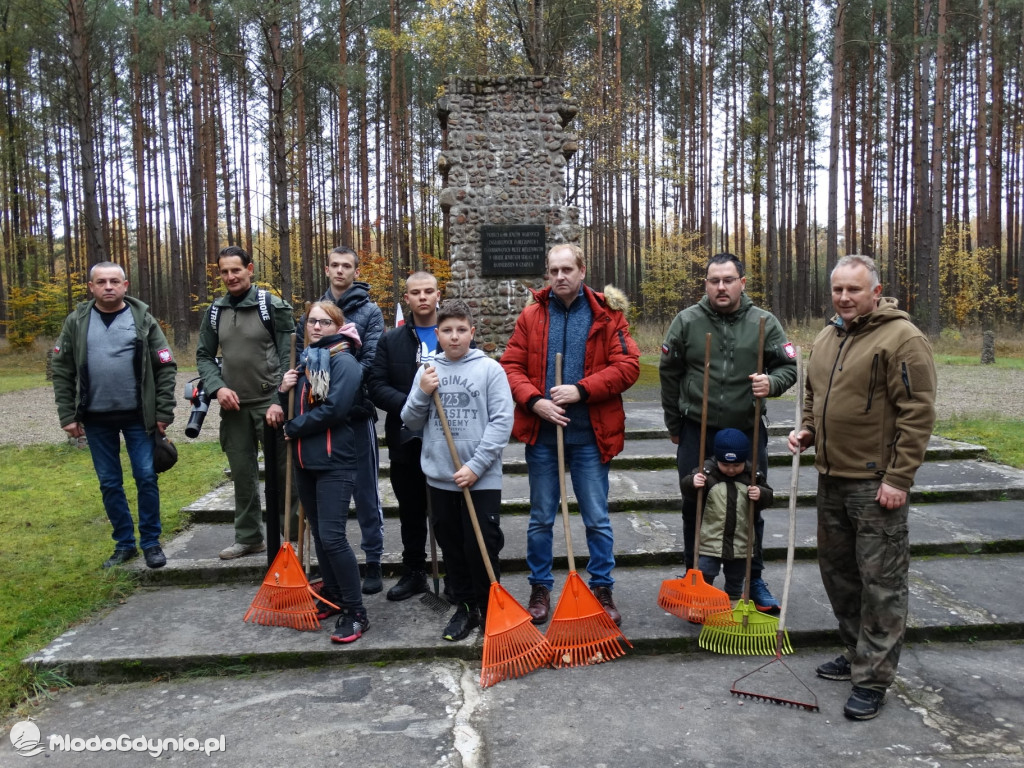 Stalag II B Hammerstein - porządki przed 1 listopada 2021