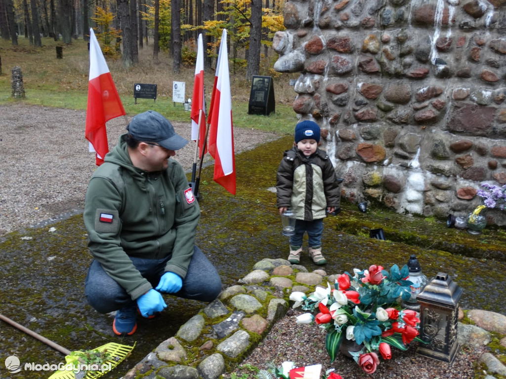 Stalag II B Hammerstein - porządki przed 1 listopada 2021