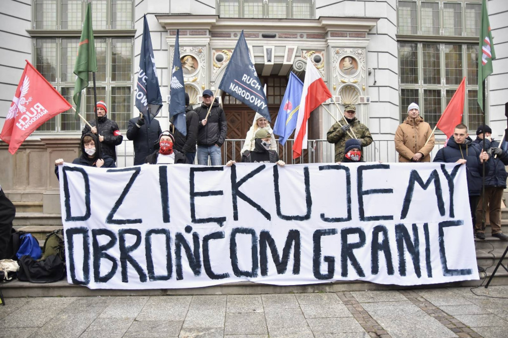 Dwie demonstracje