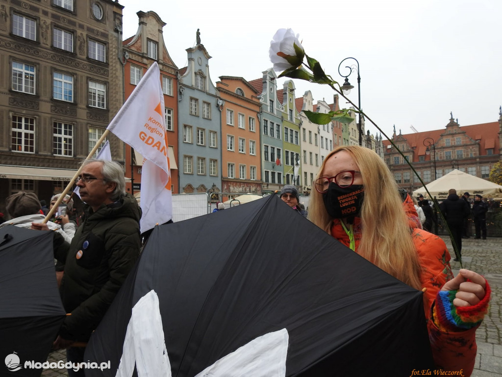 Dwie demonstracje