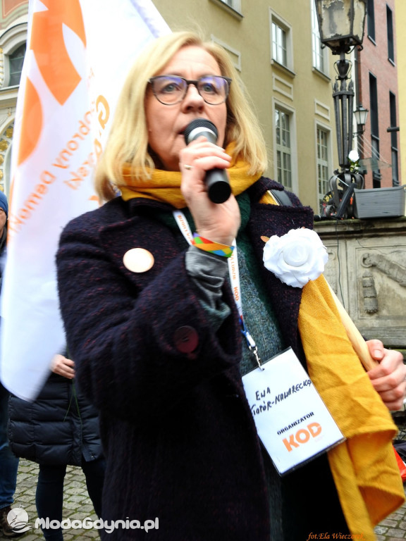 Dwie demonstracje
