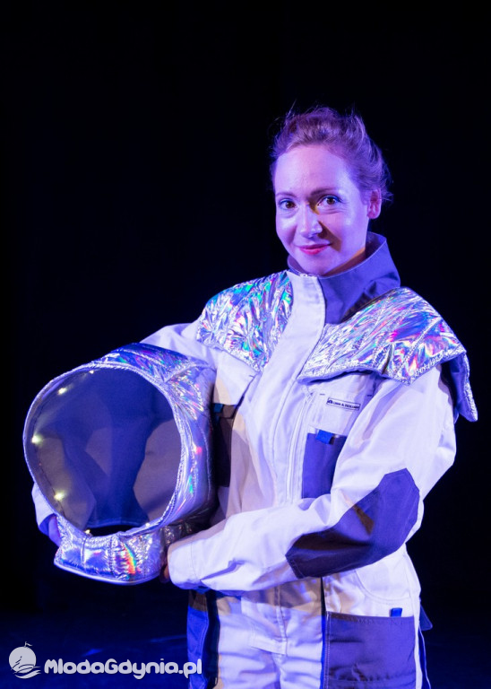 Teatr Gdynia Główna - PREMIERA - Dlaczego nie lecimy do gwiazd