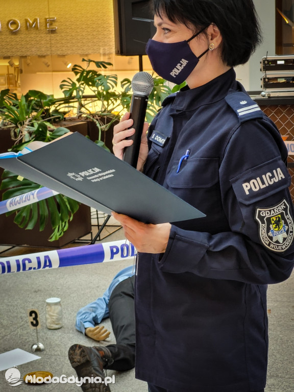 Policja Pomorska - jak przestrzegać zasad bezpieczeństwa w dobie pandemii
