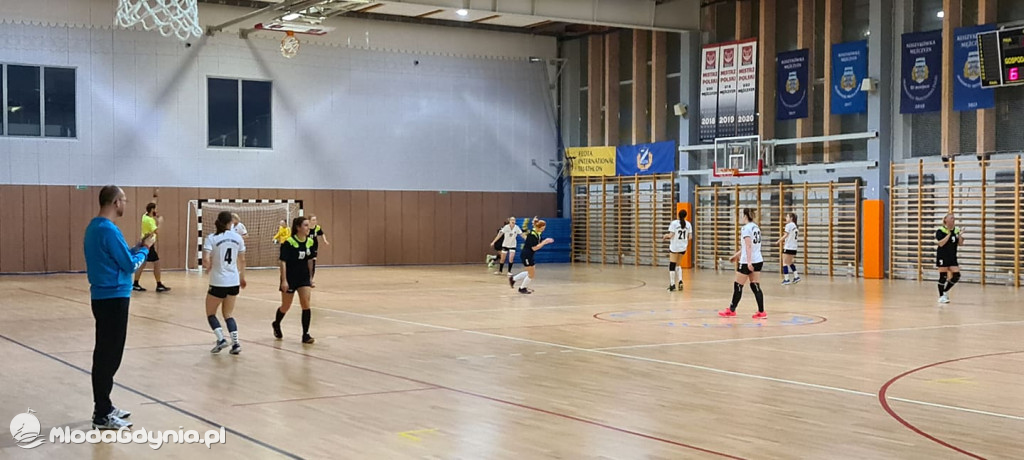 Iskra AMW GDYNIA- Uniwersytet Gdański - 31:40