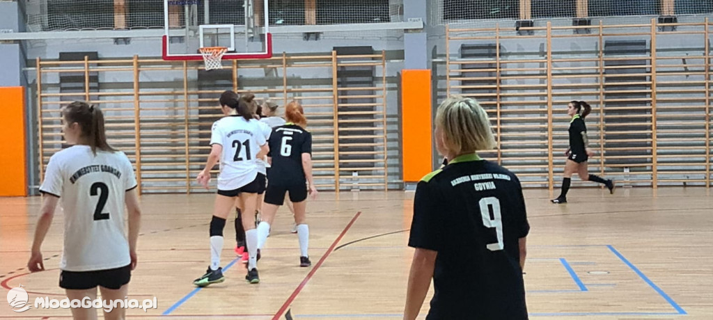 Iskra AMW GDYNIA- Uniwersytet Gdański - 31:40