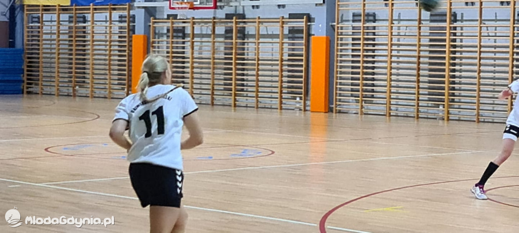 Iskra AMW GDYNIA- Uniwersytet Gdański - 31:40