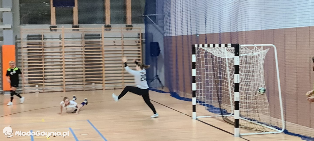 Iskra AMW GDYNIA- Uniwersytet Gdański - 31:40