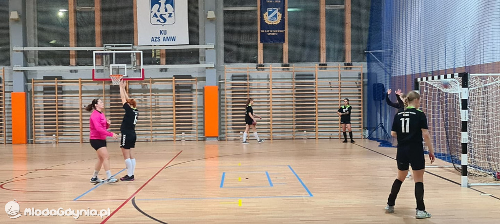 Iskra AMW GDYNIA- Uniwersytet Gdański - 31:40