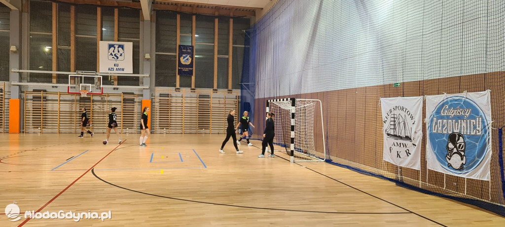 Iskra AMW GDYNIA- Uniwersytet Gdański - 31:40