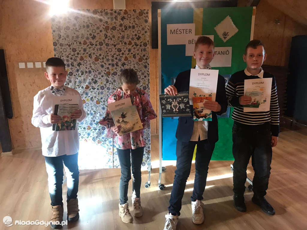 Méster Bëlnégò Czëtaniô - Mistrzowie czytania po kaszubsku spotkali się w Gdyni i Trzepowie
