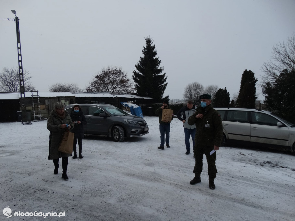 Brygada Inki z paczkami na Święta dla potrzebujących
