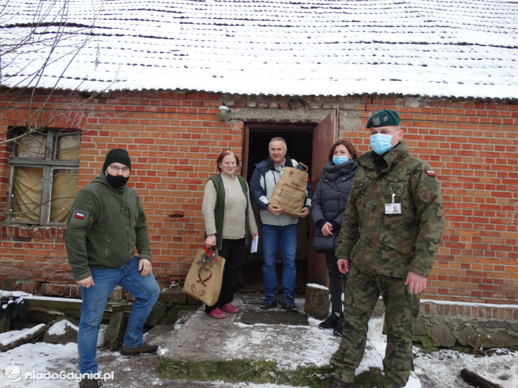 Brygada Inki z paczkami na Święta dla potrzebujących