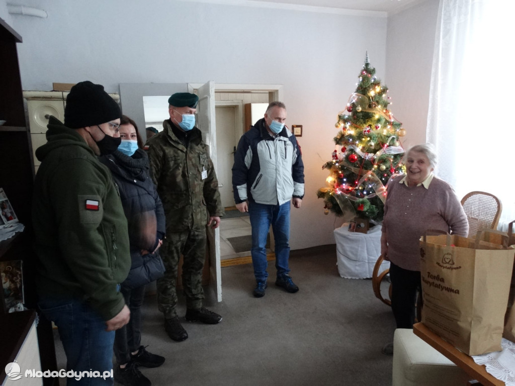 Brygada Inki z paczkami na Święta dla potrzebujących