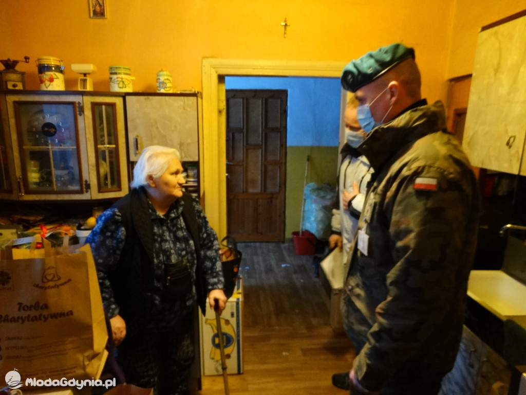 Brygada Inki z paczkami na Święta dla potrzebujących