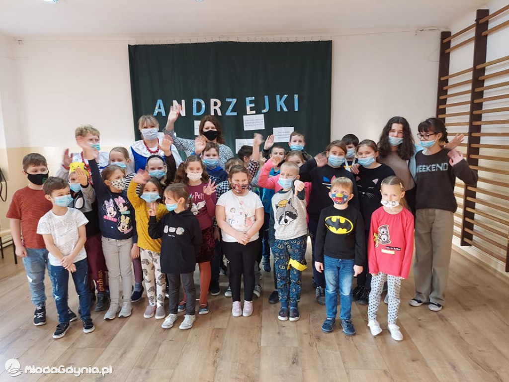 Fundacji pomocy za jeden  uśmiech  - projekt z PROO