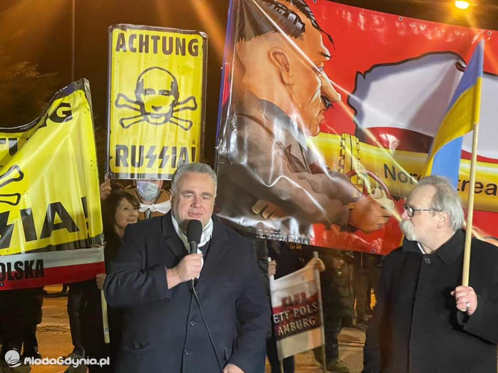 Protest przed Ambasadą Rosji w Warszawie