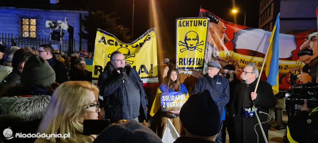 Protest przed Ambasadą Rosji w Warszawie