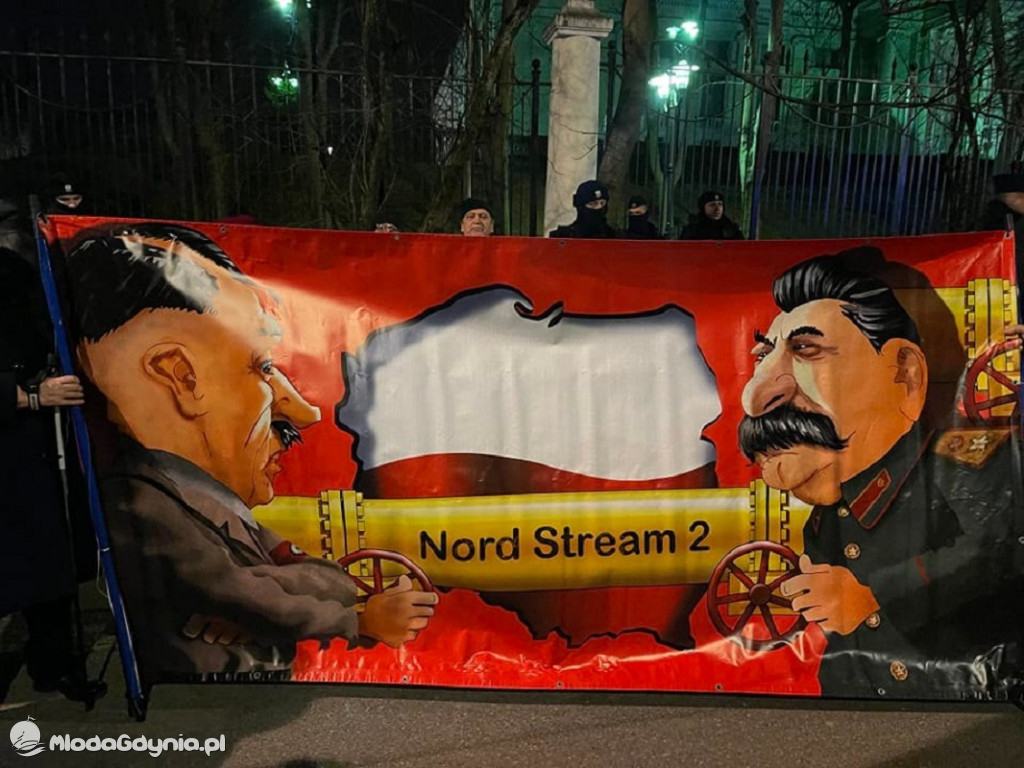 Protest przed Ambasadą Rosji w Warszawie