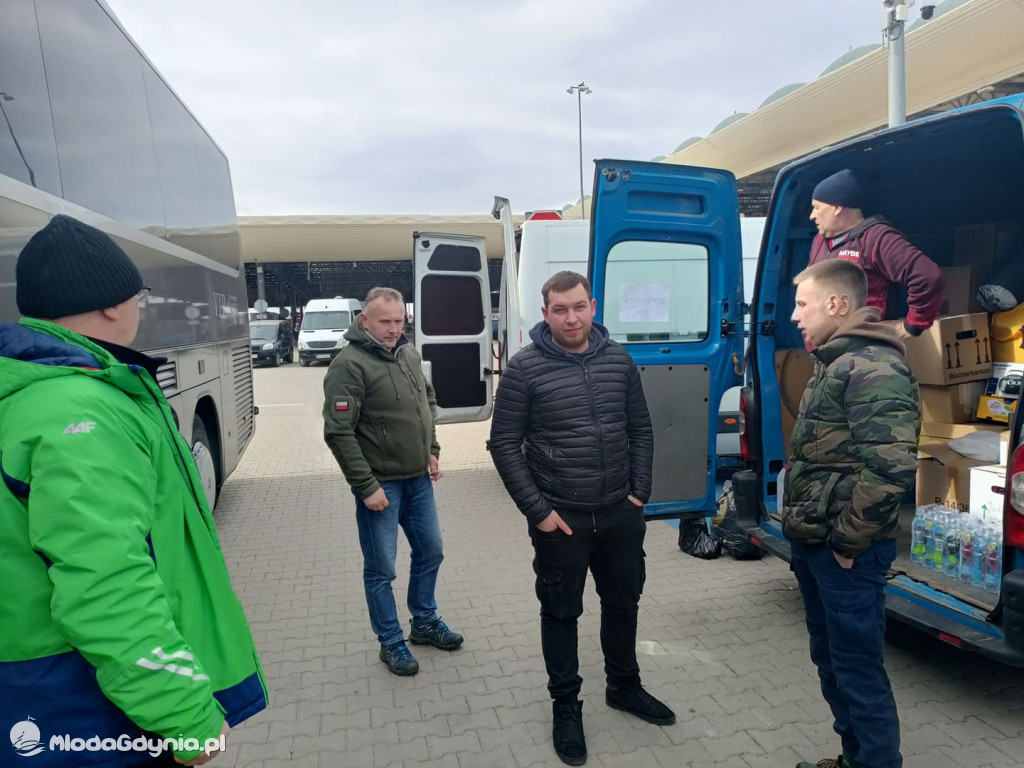 Brygada Inki pojechała po uchodźców i zawiozła dary