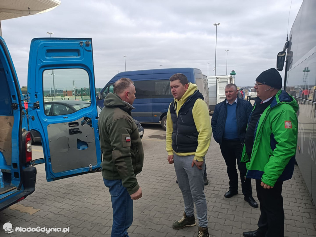 Brygada Inki pojechała po uchodźców i zawiozła dary