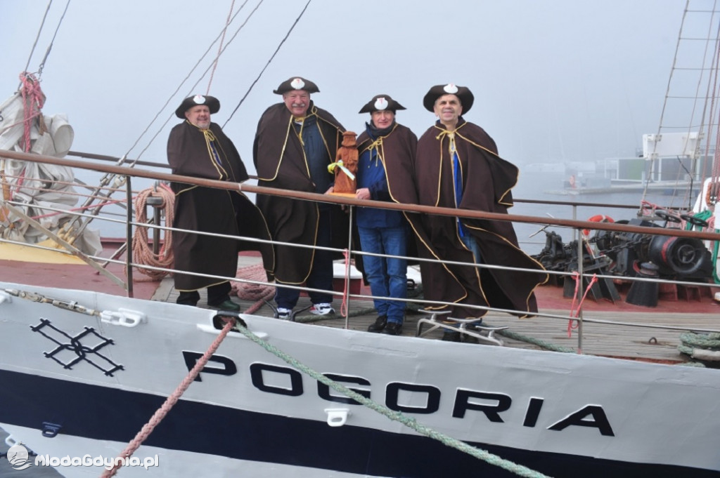 Pogoria opuściła Gdynię