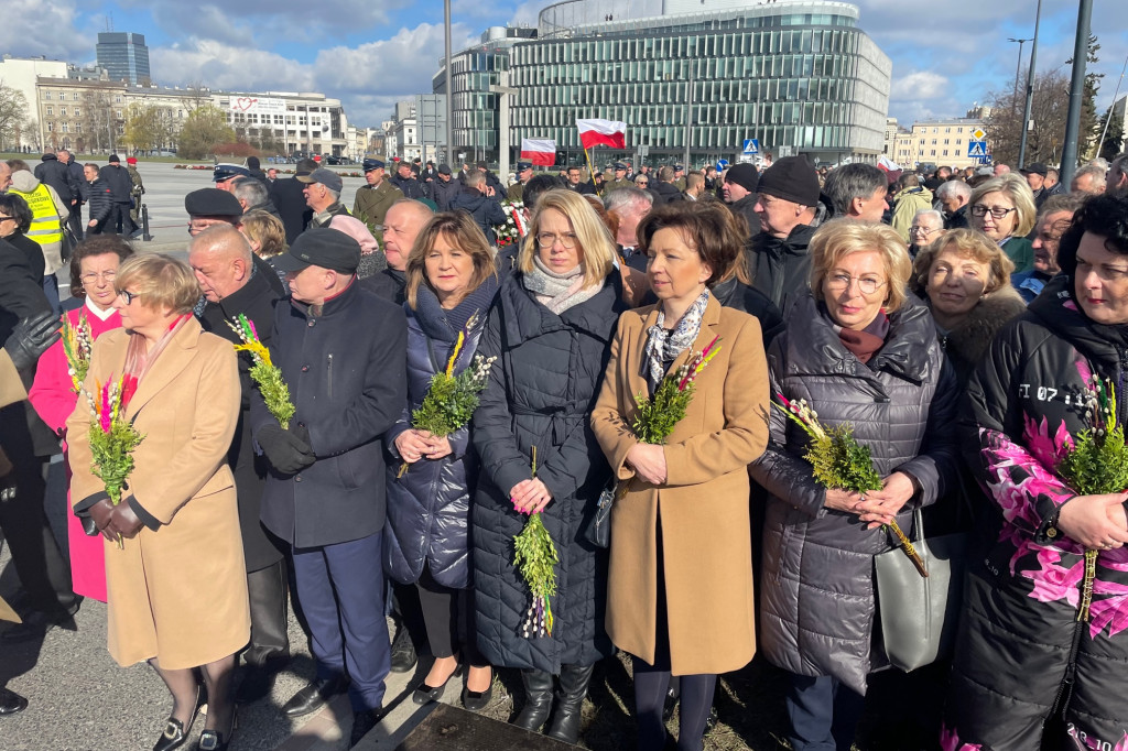 Uroczystości smoleńskie w Warszawie z udziałem Małgorzaty Zwiercan - Koemdanta Głównego OHP10.04.2022