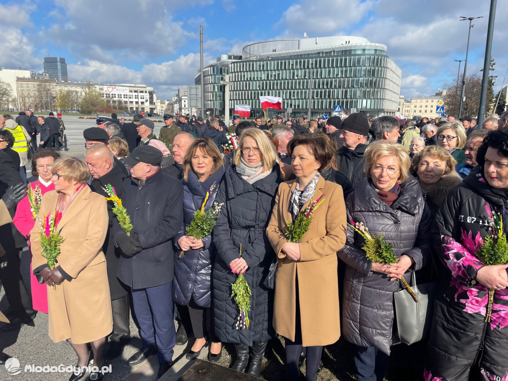 Uroczystości smoleńskie w Warszawie z udziałem Małgorzaty Zwiercan - Koemdanta Głównego OHP10.04.2022