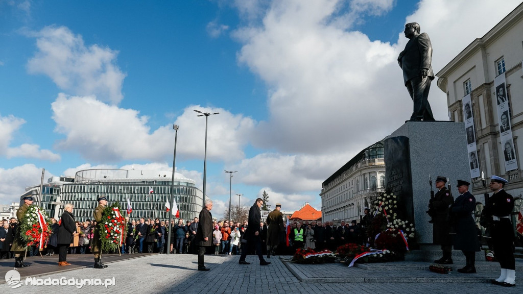 Uroczystości smoleńskie w Warszawie z udziałem Małgorzaty Zwiercan - Koemdanta Głównego OHP10.04.2022