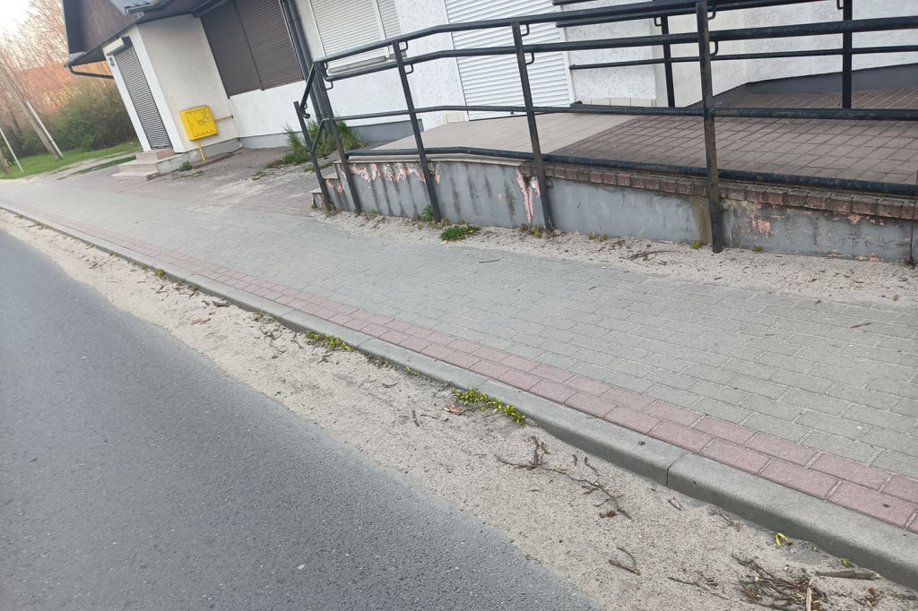 Bałagan po zimie w Czarnem