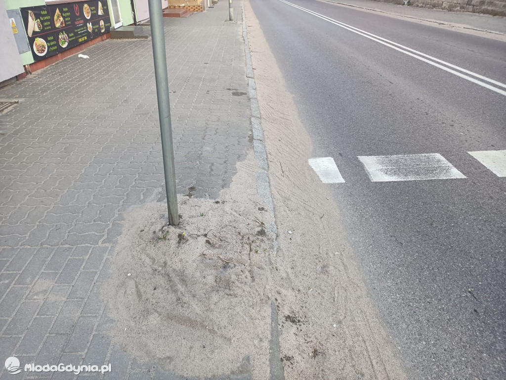 Bałagan po zimie w Czarnem